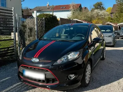 Usata Ford Fiesta 60 CV (44 kW) 2009 Nero Utilitaria