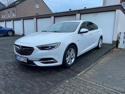 Weiß Gebraucht 2019 Opel Insignia Limousine | 13.500 € (Fairer Preis)