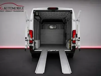Gebraucht Peugeot Boxer S 140 PS (102 kW) 2021 Weiß Van