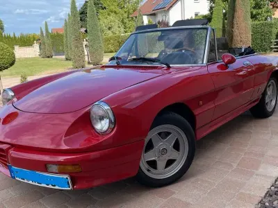 Gebraucht Alfa Romeo Spider 116 PS (85 kW) 1988 Rot Cabrio