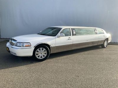 Weiß Gebraucht 2003 Lincoln Town Car Limousine | 20.510 €