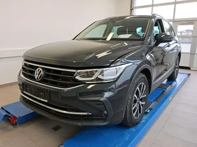 Gebraucht VW Tiguan 150 PS (110 kW) 2022 Uranograu SUV