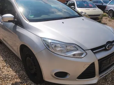 Gebraucht Ford Focus 116 PS (85 kW) 2012 Silber Kombi