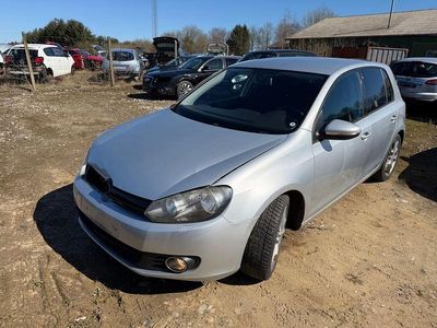 Usata VW Golf VI Trendline 105 CV (77 kW) 2010 Argento Utilitaria