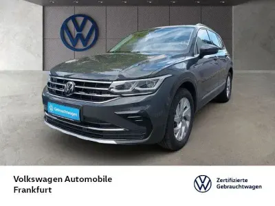 Gebraucht VW Tiguan Elegance 200 PS (147 kW) 2023 Grau SUV