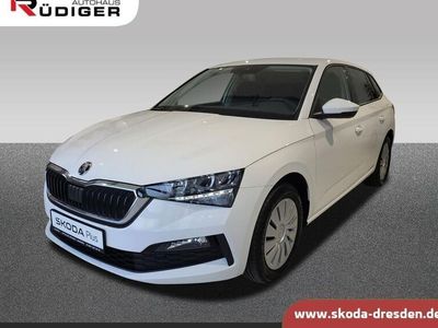 Gebraucht Skoda Scala Cool Plus 95 PS (69 kW) 2021 Weiß Kleinwagen
