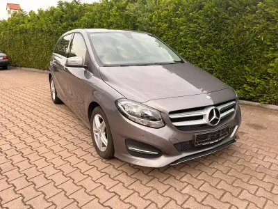 Gebraucht Mercedes B200 156 PS (114 kW) 2014 Braun Kleinwagen