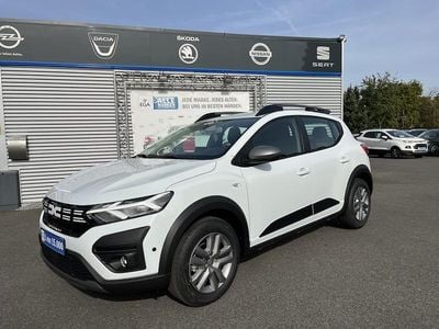 Weiß Gebraucht 2023 Dacia Sandero Expression Kleinwagen | 17.400 € (Fairer Preis)