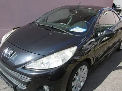 Gebraucht Peugeot 207 CC Platinum 156 PS (114 kW) 2011 Schwarz Cabrio