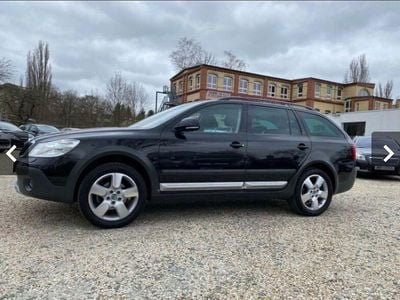 Schwarz Gebraucht 2013 Skoda Octavia Kombi | 8.990 € (Guter Preis)