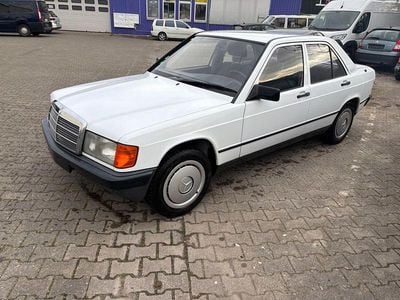 Gebraucht Mercedes 190 118 PS (86 kW) 1987 Weiß Limousine