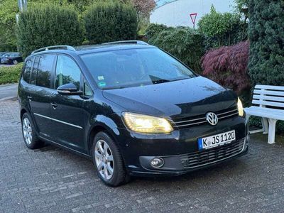 gebraucht VW Touran 1.4 TSI DSG Highline