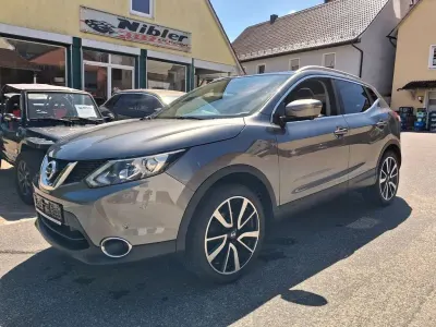 Gebraucht Nissan Qashqai 360º 131 PS (96 kW) 2017 Silber SUV