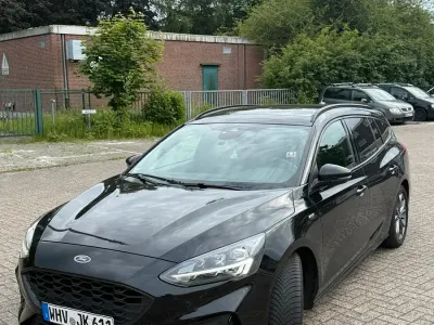 Gebraucht Ford Focus ST-Line 150 PS (110 kW) 2020 Schwarz Kombi