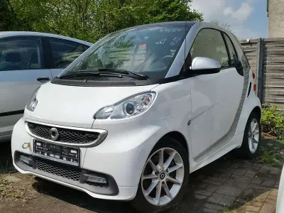 Gebraucht Smart ForTwo Coupé 35 kW (48 PS) 2013 Weiß Coupé
