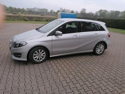 Mercedes B180