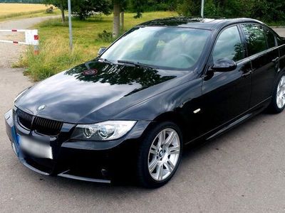 gebraucht BMW 318 E90 I M-PAKET IN EINEM SEHR SAUBERN ZUSTAND.