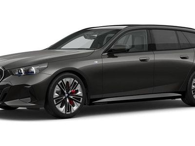 Grau Gebraucht 2025 BMW 540 Comfort Edition Kombi | 69.389 € (Fairer Preis)