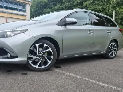 Gebraucht Toyota Auris Touring Sports 112 PS (82 kW) 2016 Grau Kombi
