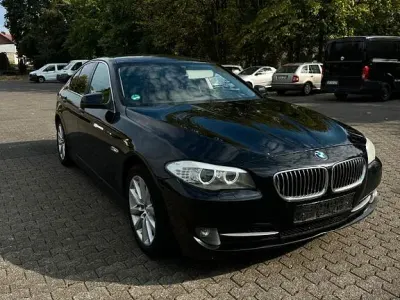 Gebraucht BMW 520 184 PS (135 kW) 2011 Schwarz Limousine