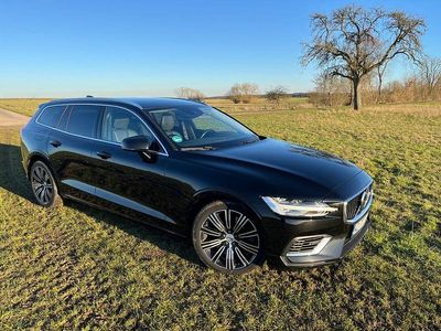 Gebraucht Volvo V60 Inscription 341 PS (250 kW) 2020 Schwarz Kombi