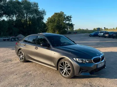 Gebraucht BMW 318 M Sport 151 PS (111 kW) 2019 Silber Limousine