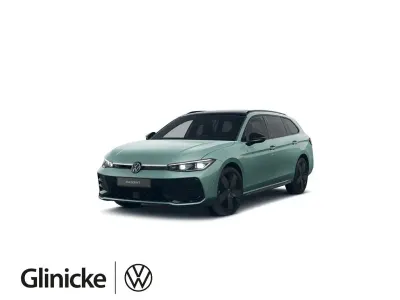 Gebraucht VW Passat R-line 150 PS (110 kW) 2025 Maripositgrün metallic Kombi