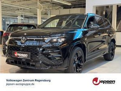 Neu VW Tayron R-line 150 PS (110 kW) 2026 Grenadillschwarz metallic SUV