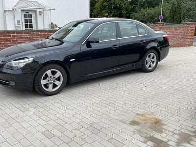 BMW 523