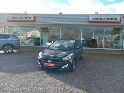 Gebraucht Hyundai i30 Passion 101 PS (74 kW) 2016 Schwarz Kombi