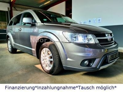 Gebraucht Fiat Freemont Urban 170 PS (125 kW) 2011 Grau metallic SUV