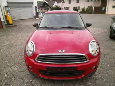 Gebraucht Mini ONE 75 PS (55 kW) 2011 Rot Kleinwagen