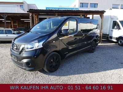 Schwarz Gebraucht 2017 Opel Vivaro Van / Kleinbus | 11.990 € (Fairer Preis)