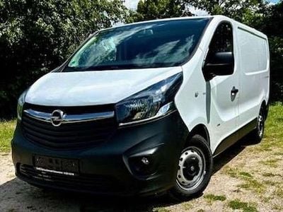 Weiß Gebraucht 2017 Opel Vivaro S Van / Kleinbus | 9.800 € (Fairer Preis)