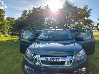 Gebraucht Isuzu D-Max 163 PS (119 kW) 2012 Grün Pickup