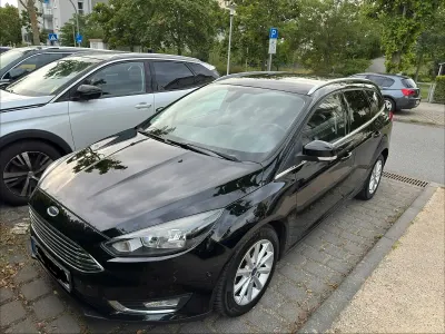 Gebraucht Ford Focus Titanium 120 PS (88 kW) 2016 Schwarz Kombi