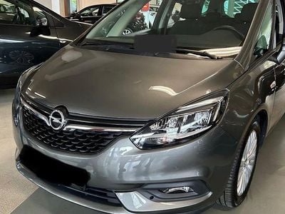Gebraucht Opel Zafira Tourer Selection 140 PS (102 kW) 2017 Grau Van / Kleinbus