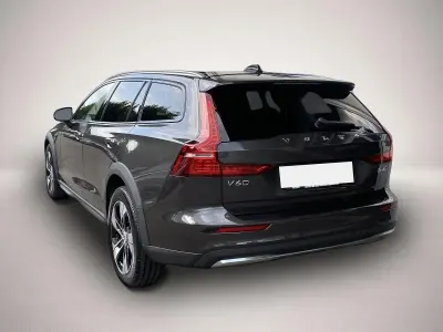 Gebraucht Volvo V60 CC Plus 197 PS (144 kW) 2023 Manufacturer Kombi
