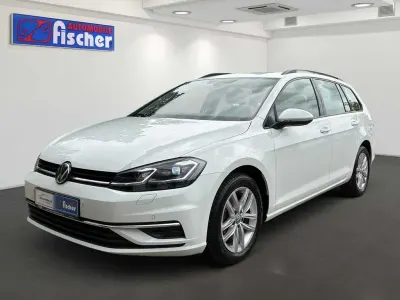 Gebraucht VW Golf VII Comfortline 116 PS (85 kW) 2018 Pure white Kombi