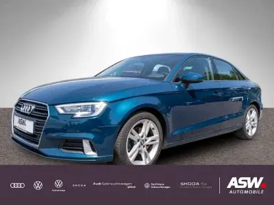 Gebraucht Audi A3 Sport 150 PS (110 kW) 2019 Individuallackierungen audi ex Limousine