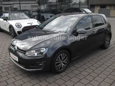Gebraucht VW Golf VII Allstar 110 PS (80 kW) 2016 Grau Limousine