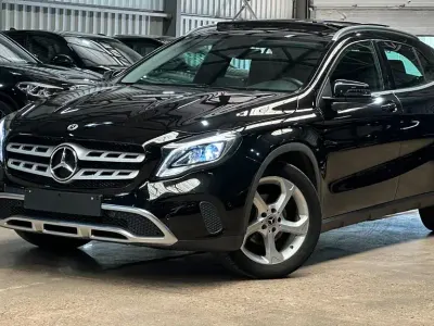 Gebraucht Mercedes GLA180 122 PS (89 kW) 2019 Schwarz SUV