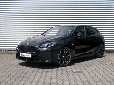 Gebraucht BMW 120 M Sport 163 PS (119 kW) 2025 Schwarz Kleinwagen