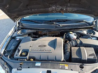 Usata Ford Mondeo Ghia 131 CV (96 kW) 2005 Berlina