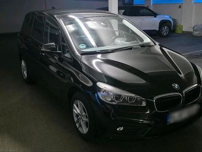 Schwarz Gebraucht 2015 BMW 218 Kombi | 11.000 € (Teuer)