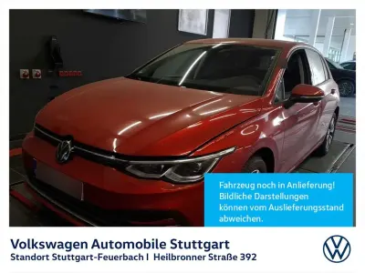 Gebraucht VW Golf VIII Move 110 PS (80 kW) 2024 Kings red metallic Limousine