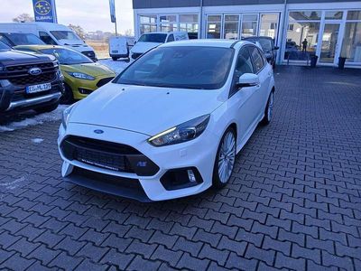 Frostweiß Gebraucht 2017 Ford Focus RS Kleinwagen | 32.000 €