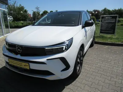 Używany Opel Grandland X Elegance 131 KM (96 kW) 2023 Biały SUV