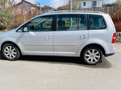 Gebraucht VW Touran Highline 136 PS (100 kW) 2003 Silber Van / Kleinbus