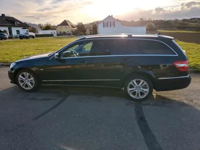 Gebraucht Mercedes E250 204 PS (150 kW) 2011 Schwarz Kombi